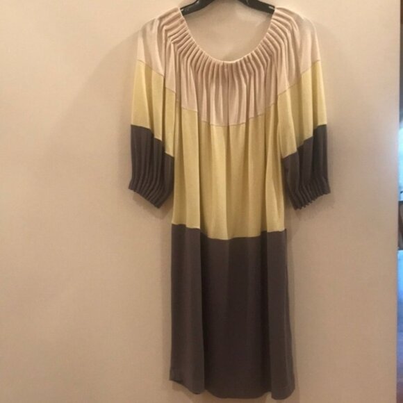 ✨🎨 BCBG Max Azria Women’s Yellow, Beige & Gray Colorblock Dress | Size S 🎨✨ - Picture 2 of 8